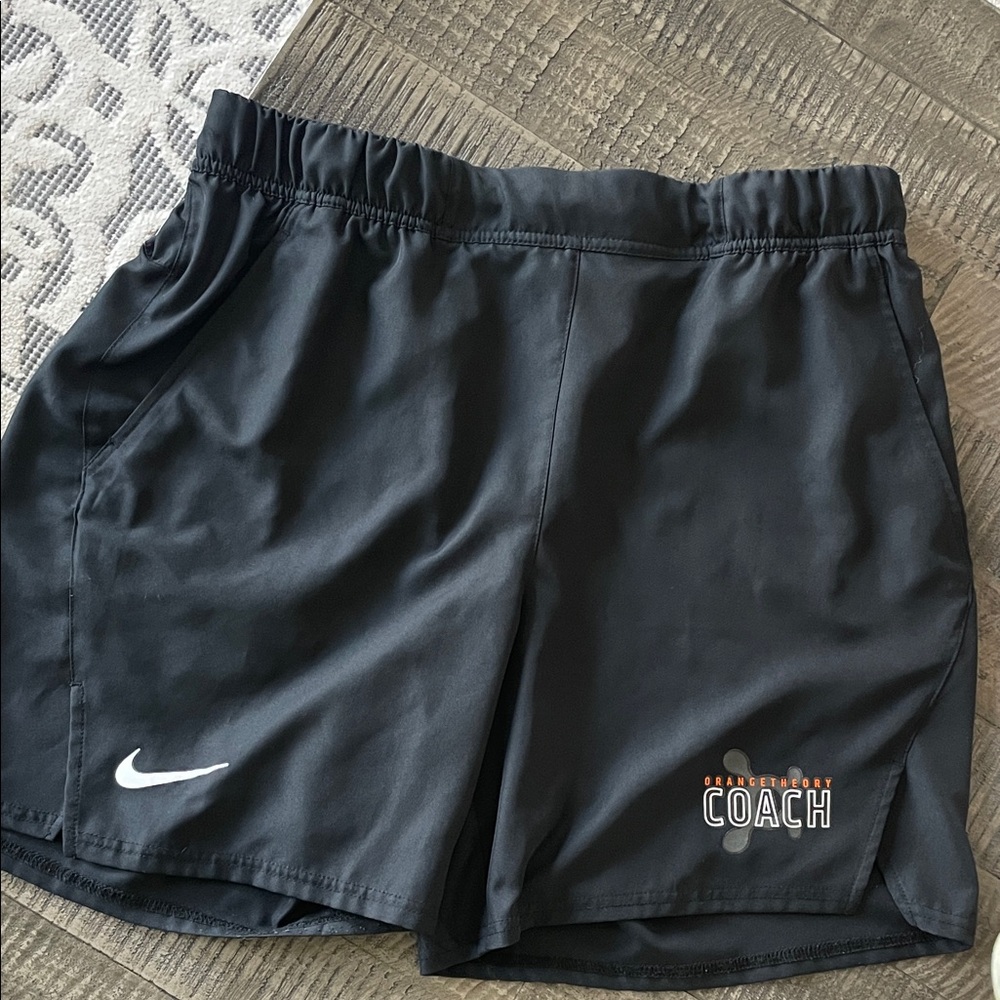 Nike Men’s Black OTF Coach Drifit shorts Orangetheory Large